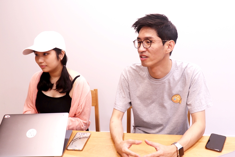 김한지 게임디자이너(왼쪽), 배형욱 총괄프로듀서(오른쪽)