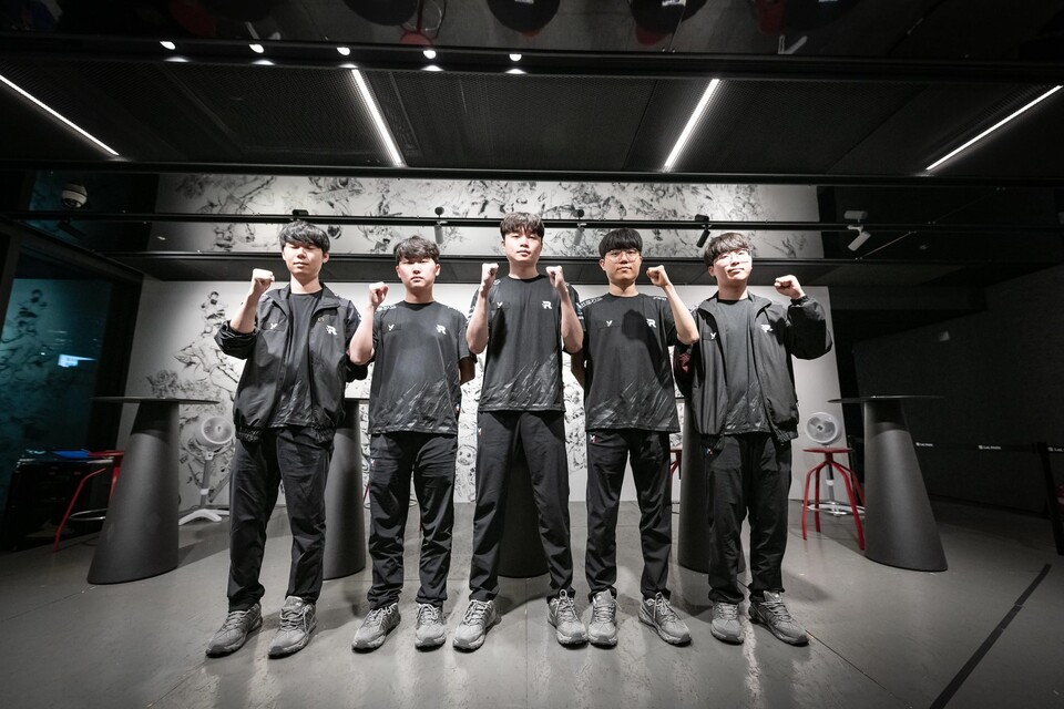 ▲ LCK 서머 시즌 정규리그 1위를 차지한 KT 롤스터   출처: 라이엇게임즈