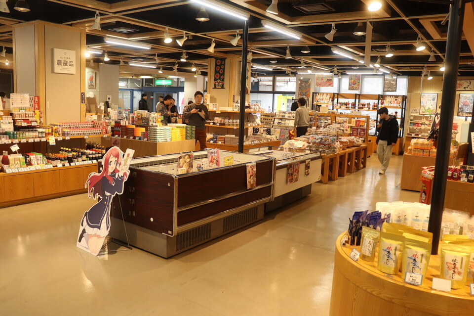 ▲ 히키야마 전시장 옆에는 사가현 특산물을 판매하는 상점이 있다 출처: 게임인사이트 취재